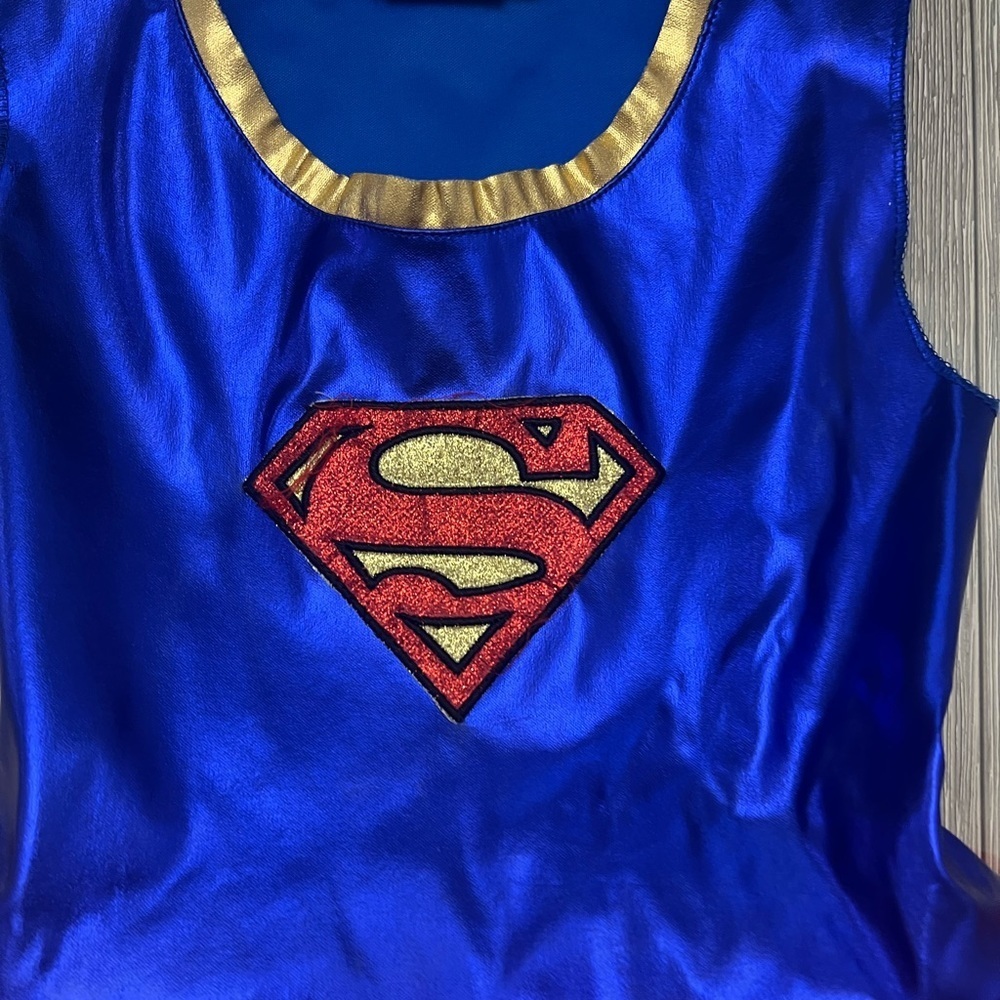 🩷 3/$20 Supergirl dress size 6 little girls, red tutu skirt dress ((missing cape - Picture 3 of 10